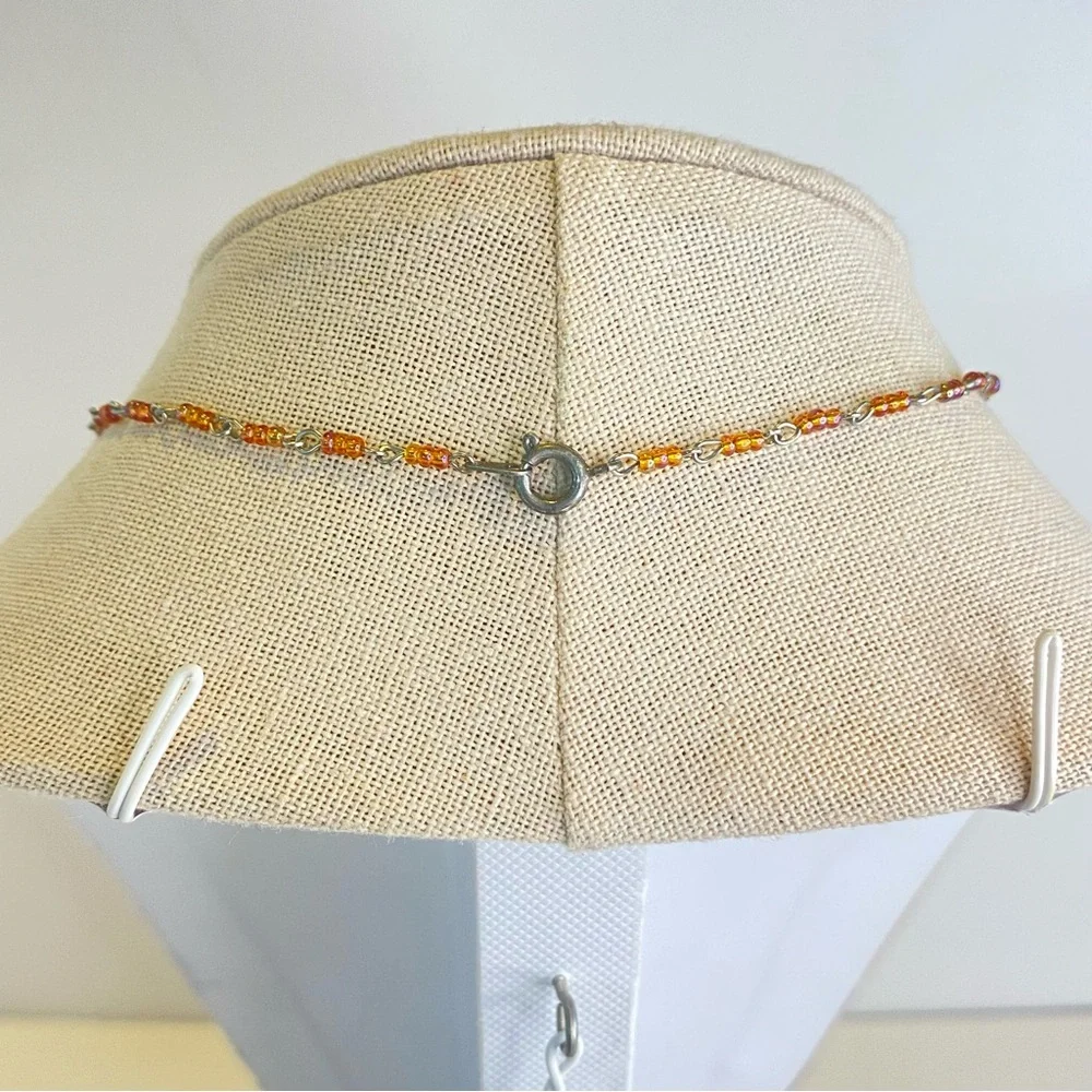 Vintage Butterfly Pendant Necklace Glass Bead Silver Tone Dainty Whimisical‎